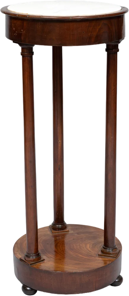 Seltenes Biedermeier Kerzentischchen in historischem Patina- Zustand mit eingelassener, weisser Marmorplatte.
