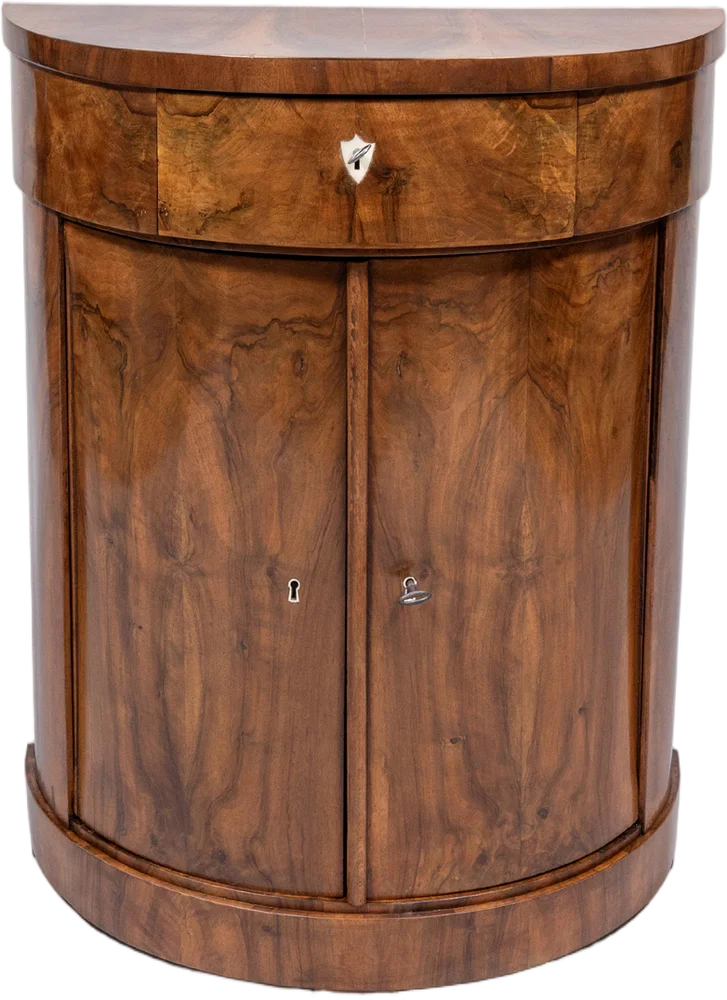 Zierlicher Demi- Lune- Halbschrank mit ausgesucht schönem Furnierbild.