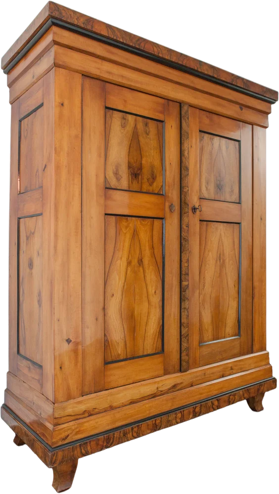 Großer Biedermeier- Kleiderschrank.