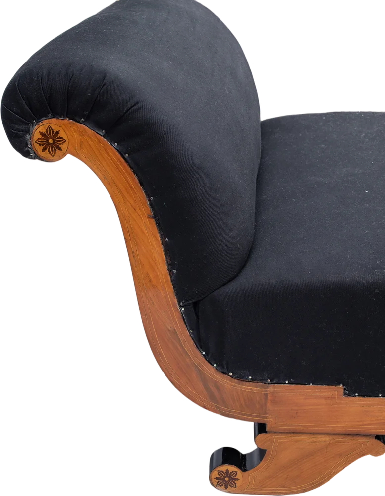 Grosses, frei stellbares Biedermeier- Tagesruhebett, sog. „Recamière“.