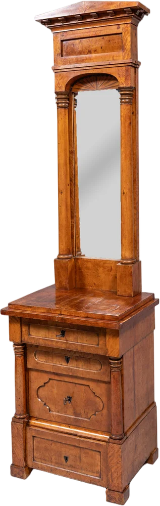 Seltenes Biedermeierensemble im Originalzustand bestehend aus Pfeilerkommode mit dazugehörigem Pfeilerspiegel.